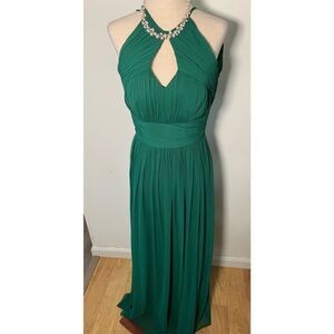 Green bridal dress made of honor size 0 by dessy collection